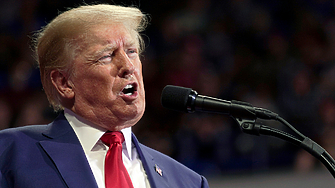 В очакване на евентуално обвинение Тръмп се надява днес да