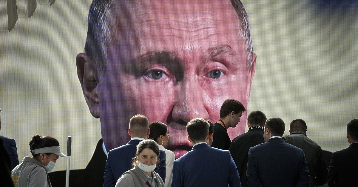 Руският президент Владимир Путин пристигна днес в Крим – в