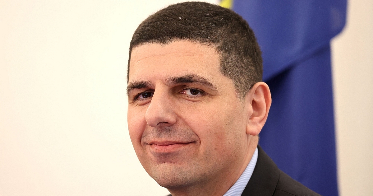 Разбирам, че Гешев днес открил, че в България имало срастване