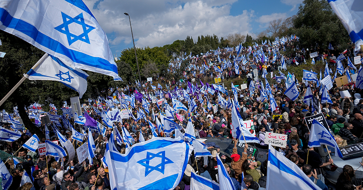 Кметовете на три израелски общини обявиха рано днес, че ще