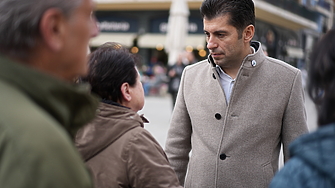 Обединени 8 партии в коалицията Продължаваме Промяната – Демократична България