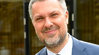 Генералният секретар на Международната конфедерация на профсъюзите МКП Лука Визентини