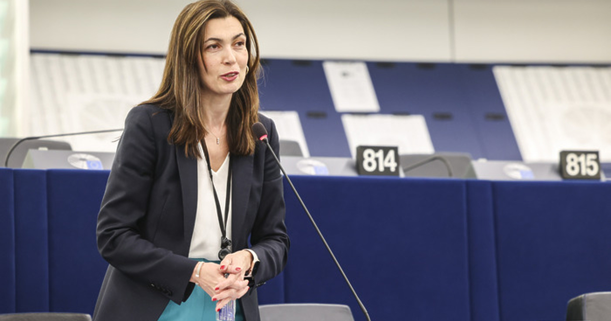 Не си губете времето и парите.“Такова послание към инициаторите на