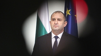 Въпреки очакването че президентът Румен Радев ще свика новото Народно
