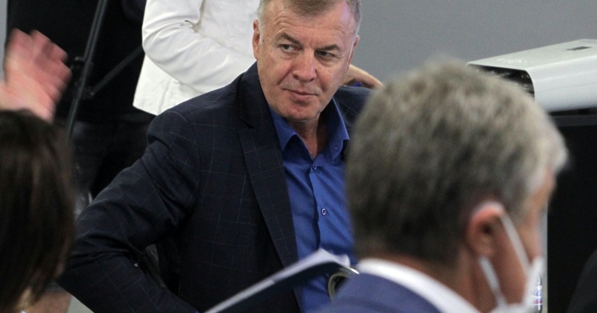 Наско Сираков обяви, че съвсем скоро ще спаси Левски, като