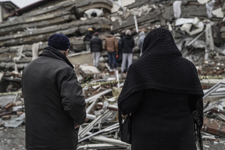 325 000 души в Турция поискаха да станат приемни родители след земетресението