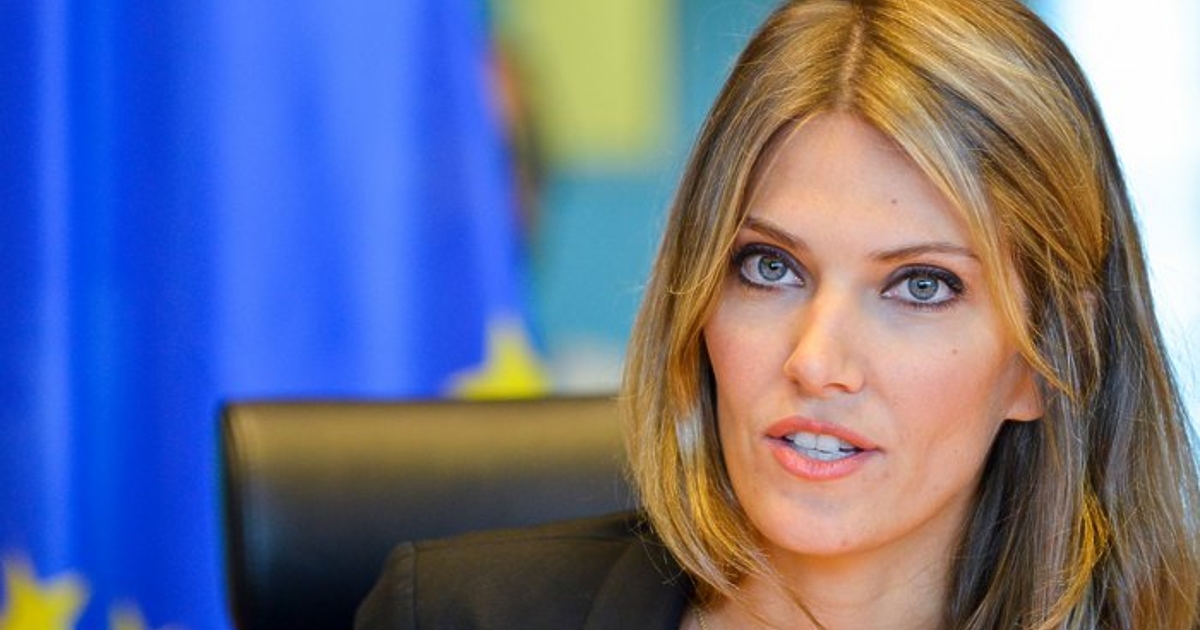 Ева Кайли - бивша зам.-председателка на Европейския парламент и една от главните