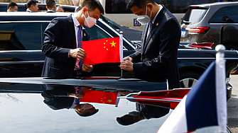Байдън и Макрон се наговарят да ангажират Китай в прекратяването на войната
