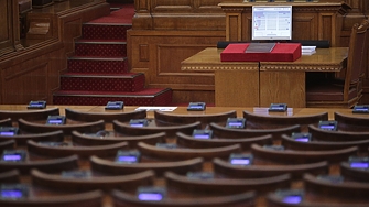 През последните две години в България се проведоха пет парламентарни
