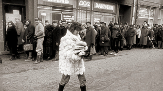 И днес в поредицата си 100 въпроса за тоталитарната държава