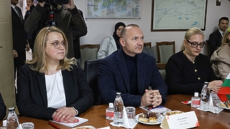 Първият танкер с втечнен природен газ за България пристига на