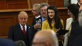 Шестте формации в новия парламент може и да не избраха