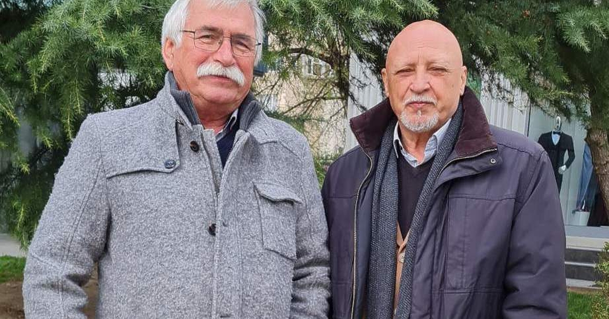 Председателят на НДСВ Станимир Илчев и водачът на листата на