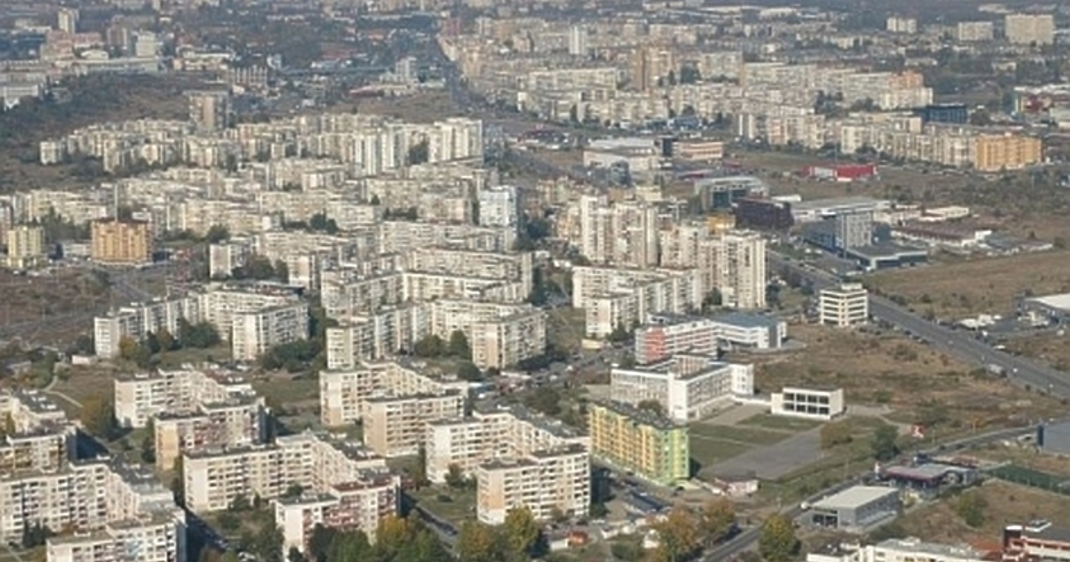 И днес в поредицата си 100 въпроса за тоталитарната държава