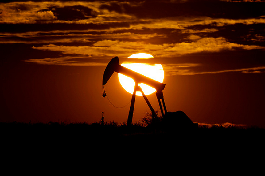 Намаляването на добива на петрол може да навреди на световния икономически ръст