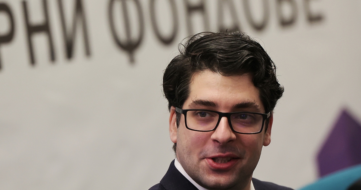 През последните 20 години българската икономика се движи на две