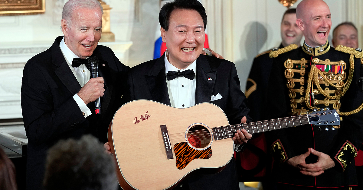 Президентът на Република Корея Юн Сук Йол се оказва, че