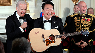 Вижте как южнокорейският президент пее American Pie в Белия дом (ВИДЕО)