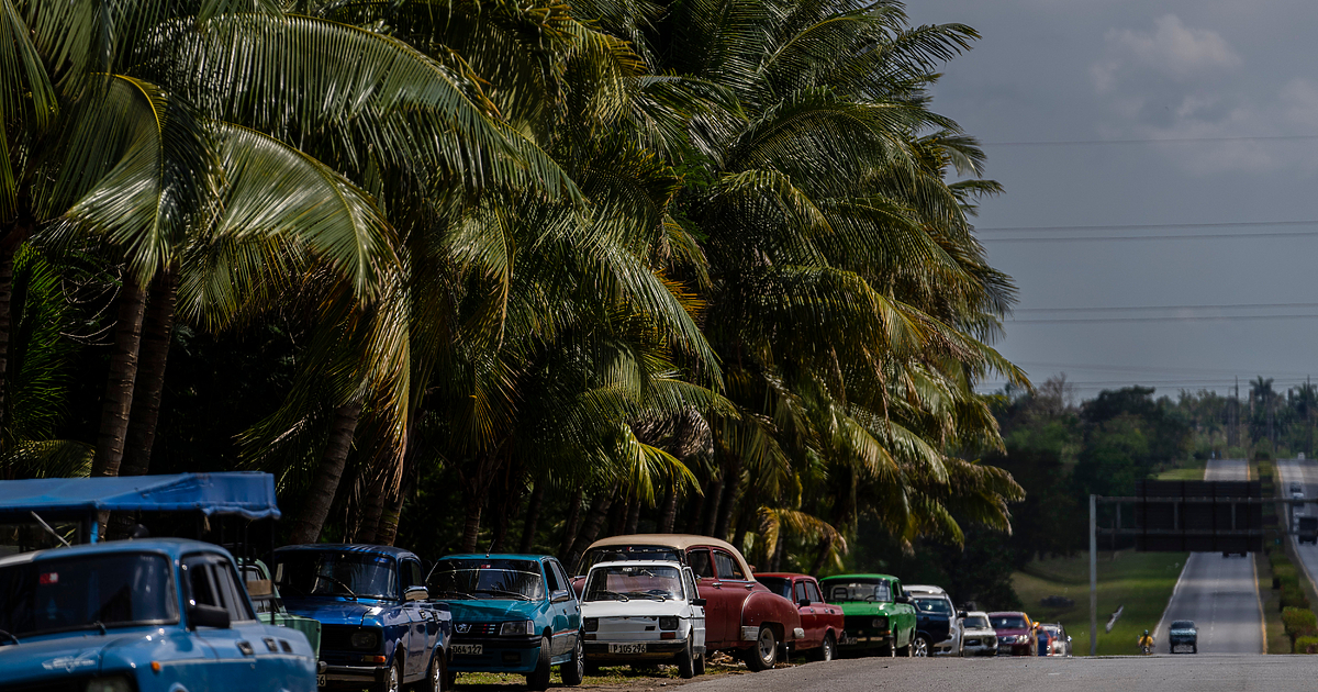 Поради липсата на бензин в Куба традиционният парад на 1