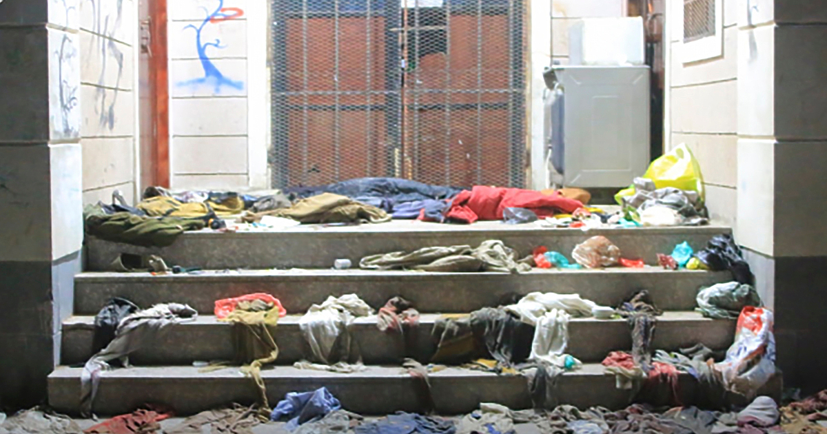 Най-малко 78 души загинаха късно в сряда, стъпкани от обхваната