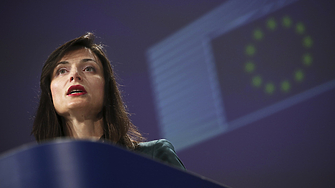 Кандидат премиерката на ГЕРБ Мария Габриел е със средни позиции по