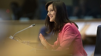 Мария Габриел е депозирала оставката си от Европейската комисия и