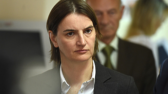 Сръбската премиерка Ана Бърнабич обвини социалните мрежи и свободата на