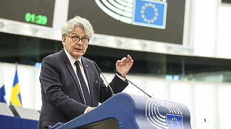 ЕС ще стимулира военните предприятия в страните членки да се