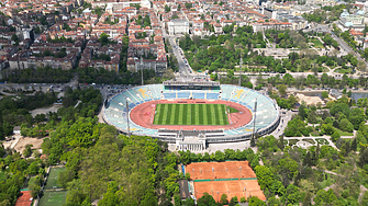 Местните избори са на една лятна ваканция време но основните