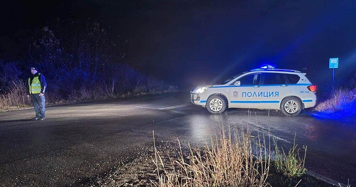 Четирима души са загинали след катастрофа между кола и каруца