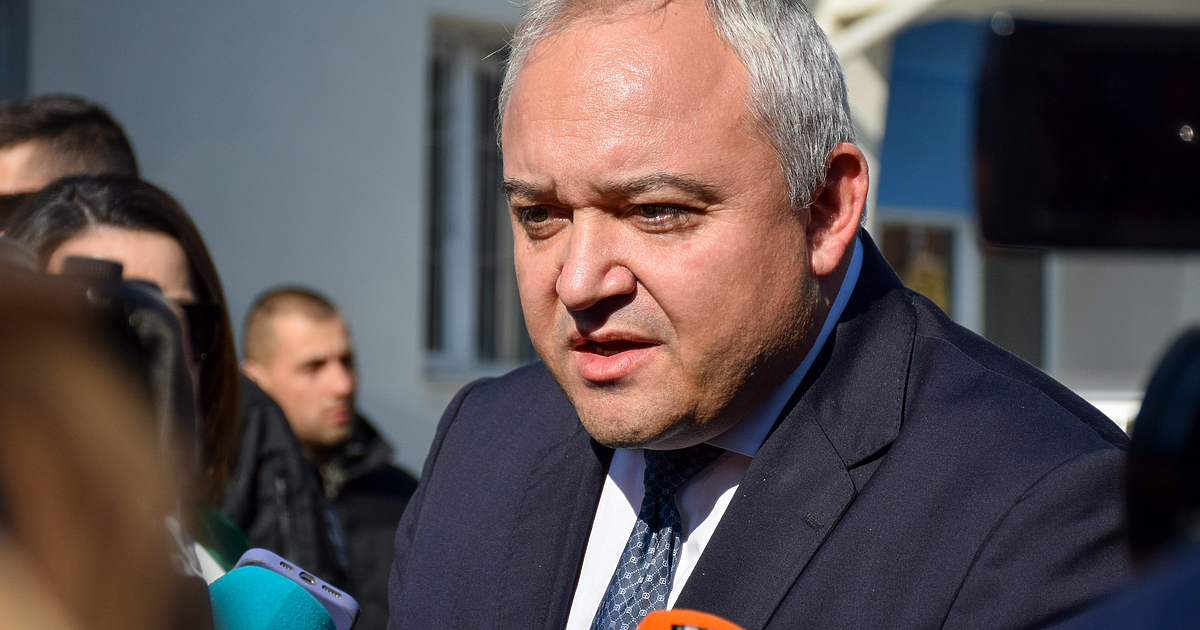 За мен искането за отстраняването на главния прокурор има политически