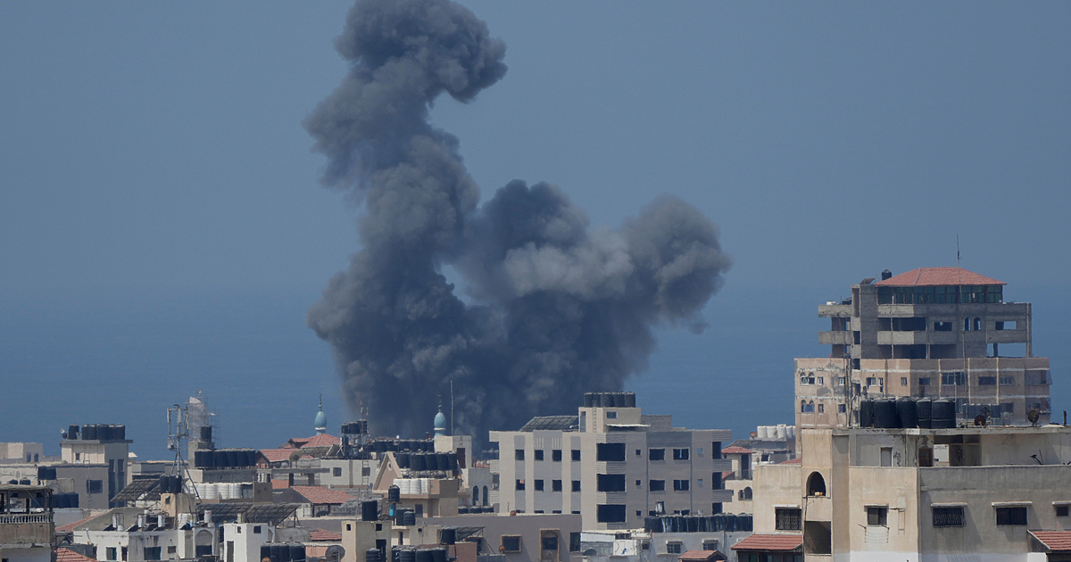 Израелската армия обяви рано днес, че при въздушен удар в