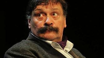 Известният руски актьор Дмитрий Назаров и съпругата му – Олга