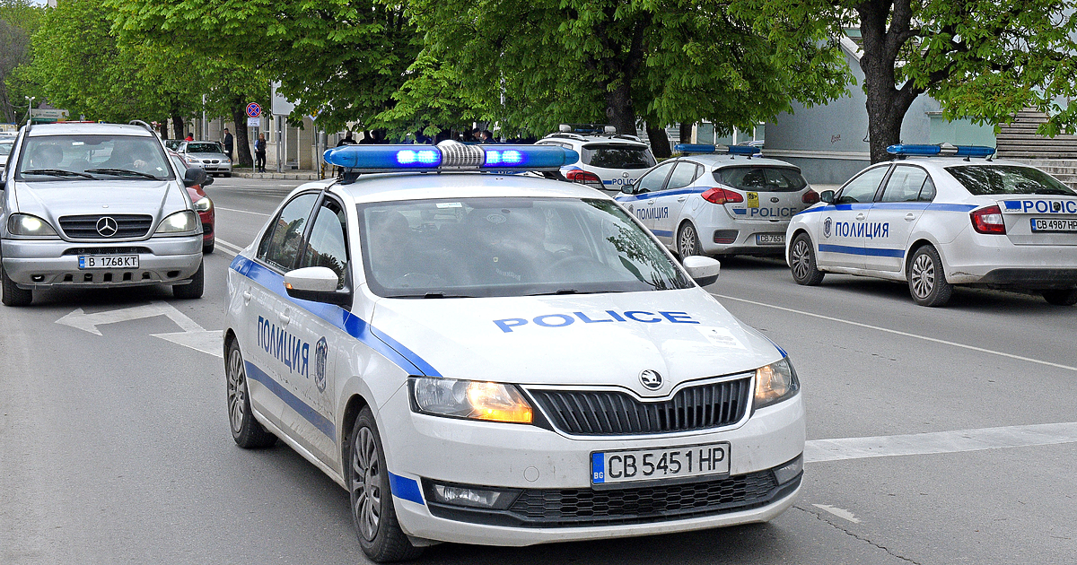 Собственикът и още 40 (от общо 400!) проверени клиенти на