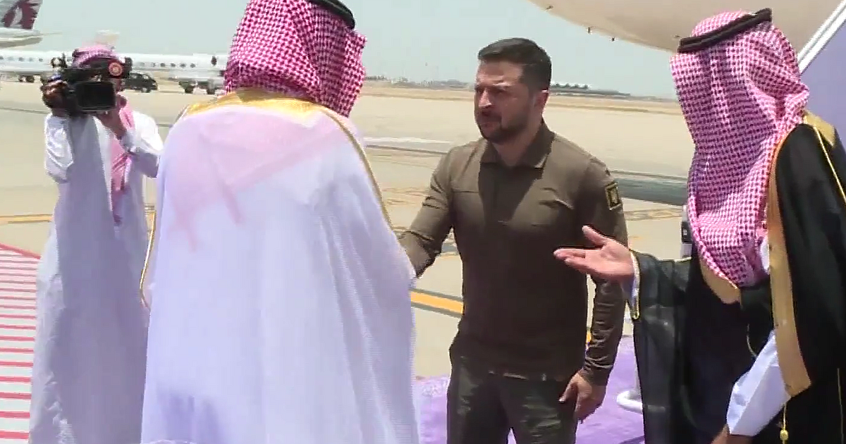 Президентът на Украйна Володимир Зеленски кацна днес в Джеда, Саудитска