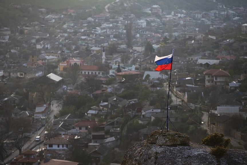 Крим остава без питейна вода - заради взрива на язовира 