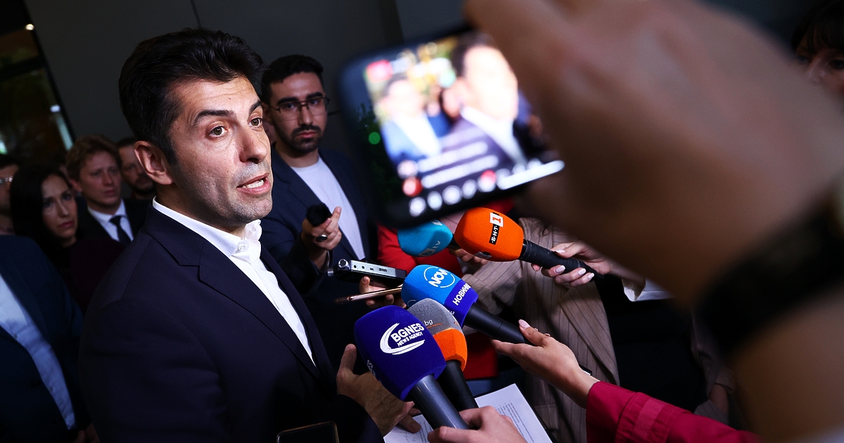 Защо президентът продължава да бави връчването на втория мандат и