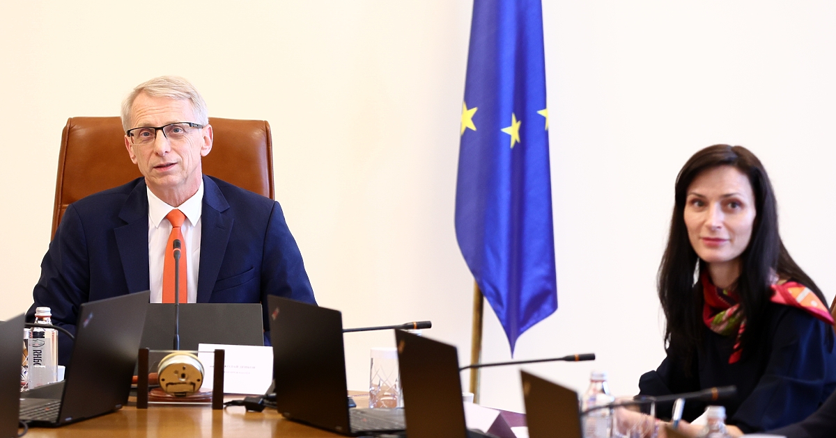 Премиерът Николай Денков лично ще наблюдава дейността на 13 ведомства,