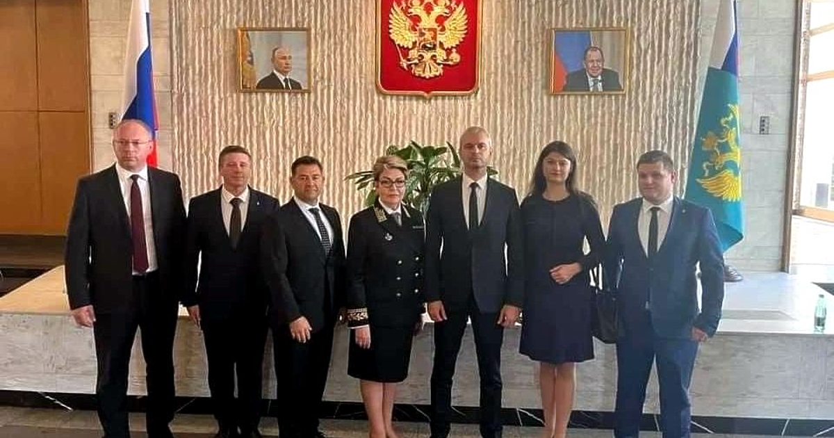 Подкрепете ниУважаеми читатели, вие сте тук и днес, за да