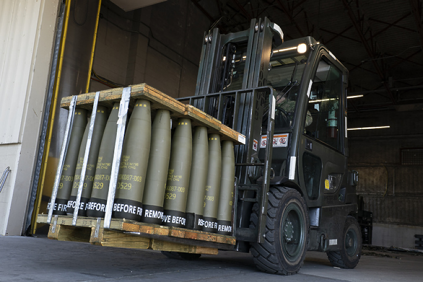 ЕП подкрепи бързи доставки на снаряди за Украйна. Не и българските евросоциалисти