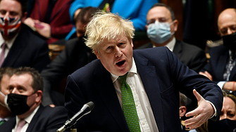 Бившият британски министър председател Борис Джонсън съобщи че напуска депуатското си