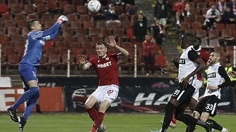 ЦСКА София победи Локомотив   Пловдив с 1 0 и отново оглави класирането в Първа