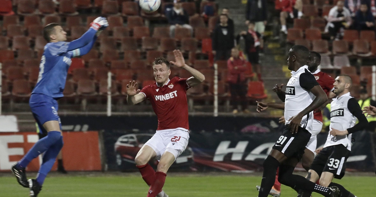 ЦСКА-София победи Локомотив (Пловдив) с 1:0 и отново оглави класирането в Първа