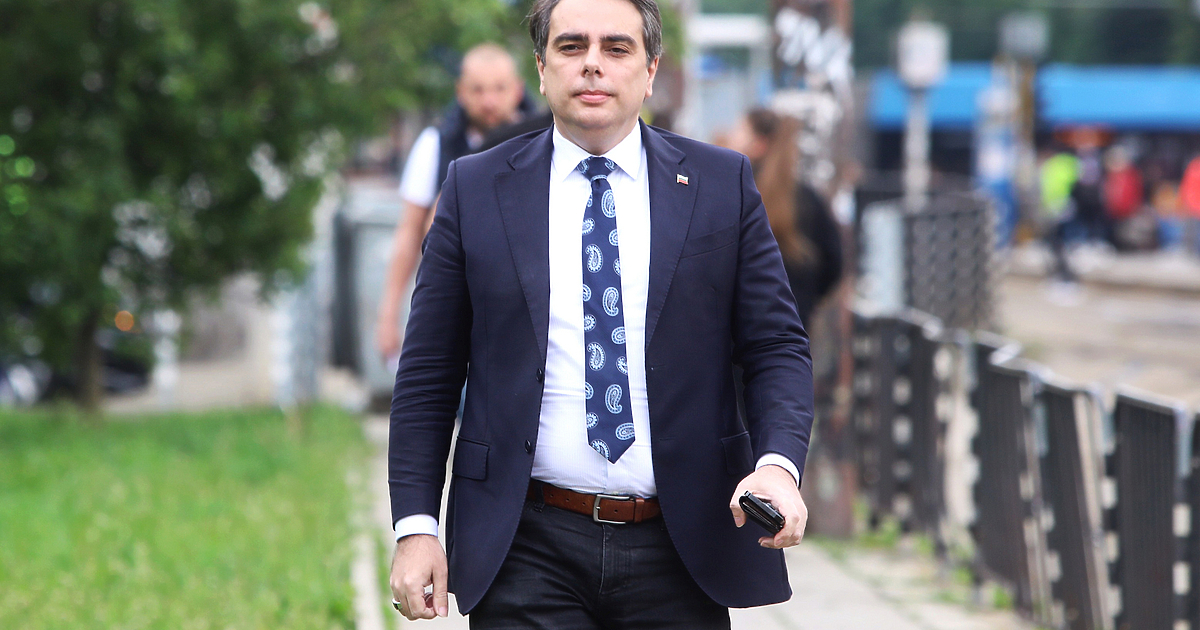 Върнахме екипа, който е доказал, че може да събира данъци