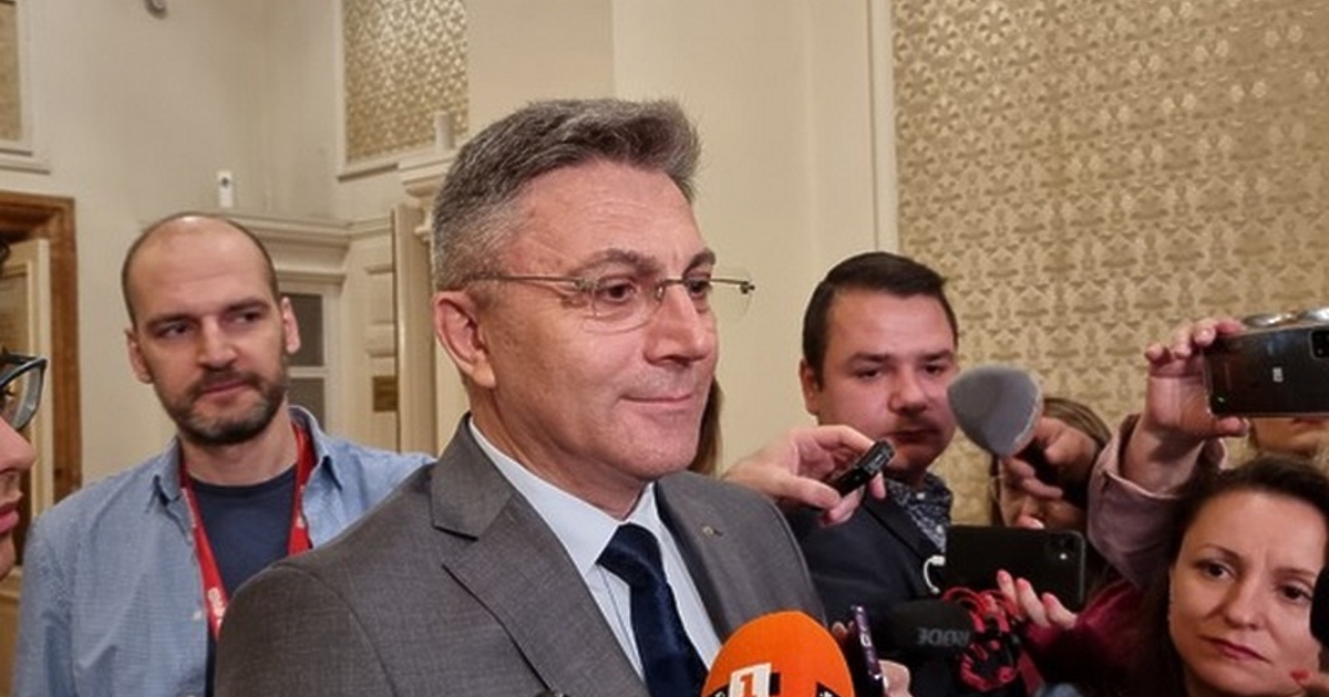 Трябва да има правителство. Но не от почерпени рамбовци, които