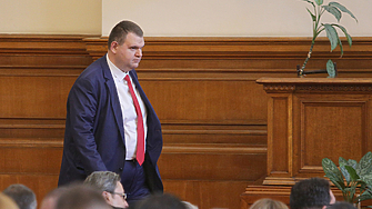 Парламентът избра Делян Пеевски за член на комисията за промени