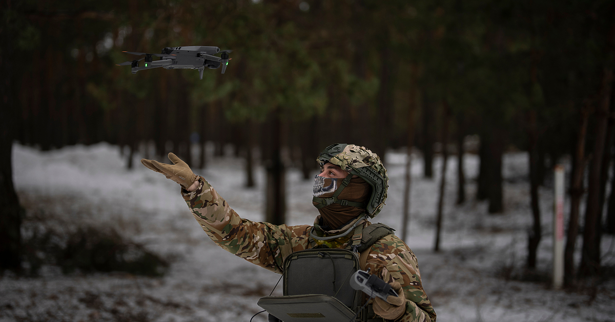 Руснаците атакуваха Украйна с 15 ракети и 18 дрона -