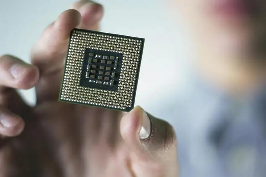 „Интел“ прави фабрика за чипове в Германия