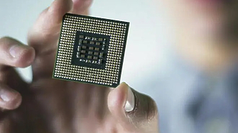 Американският производител на чипове Интел ще построи нова фабрика в