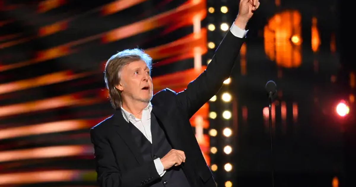 Пол Маккартни е умрял още през 1966 година и после